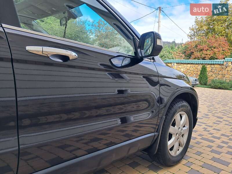 Внедорожник / Кроссовер Honda CR-V 2008 в Могилев-Подольске