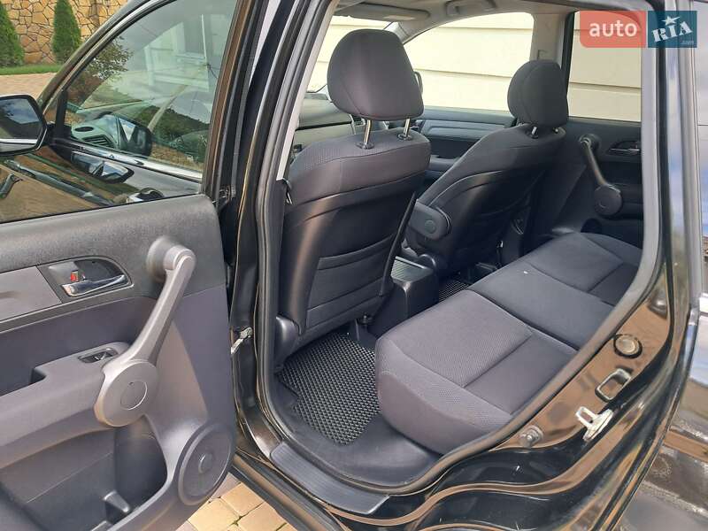 Внедорожник / Кроссовер Honda CR-V 2008 в Могилев-Подольске