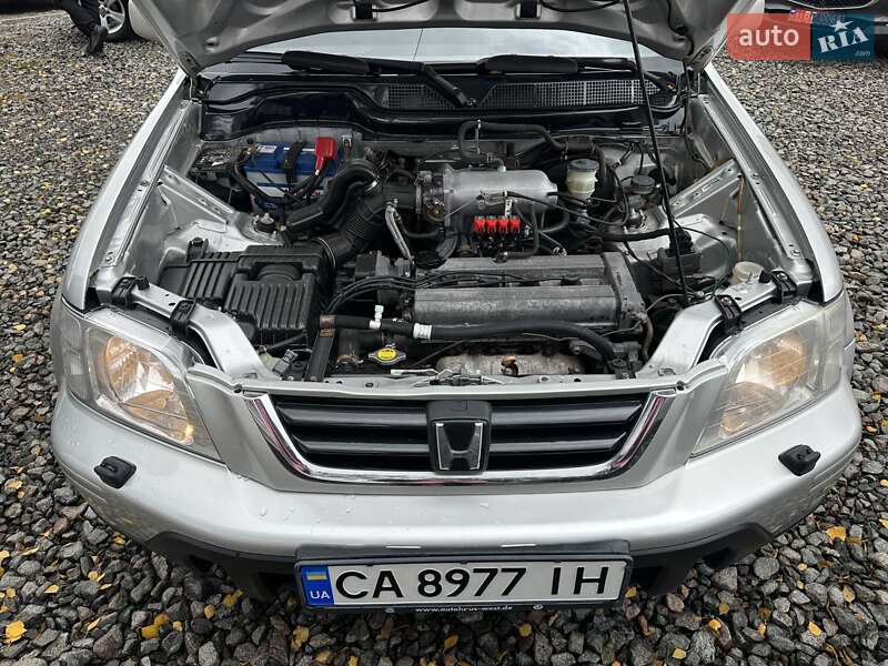 Внедорожник / Кроссовер Honda CR-V 1998 в Смеле