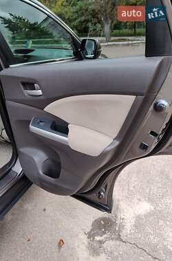 Внедорожник / Кроссовер Honda CR-V 2014 в 