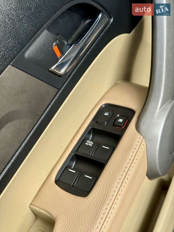 Внедорожник / Кроссовер Honda CR-V 2008 в Киеве