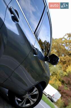 Внедорожник / Кроссовер Honda CR-V 2014 в 