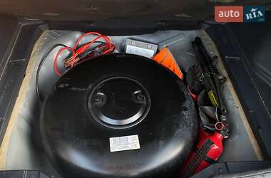 Позашляховик / Кросовер Honda CR-V 2010 в 