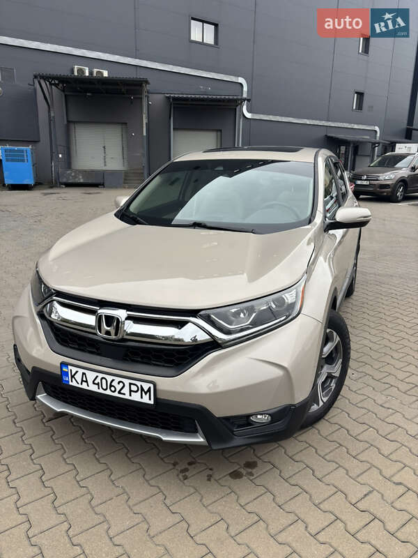 Внедорожник / Кроссовер Honda CR-V 2017 в Киеве
