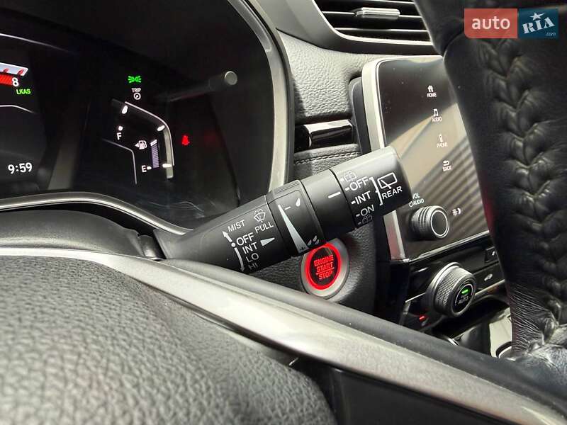 Внедорожник / Кроссовер Honda CR-V 2017 в Киеве