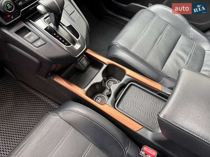 Внедорожник / Кроссовер Honda CR-V 2017 в Киеве