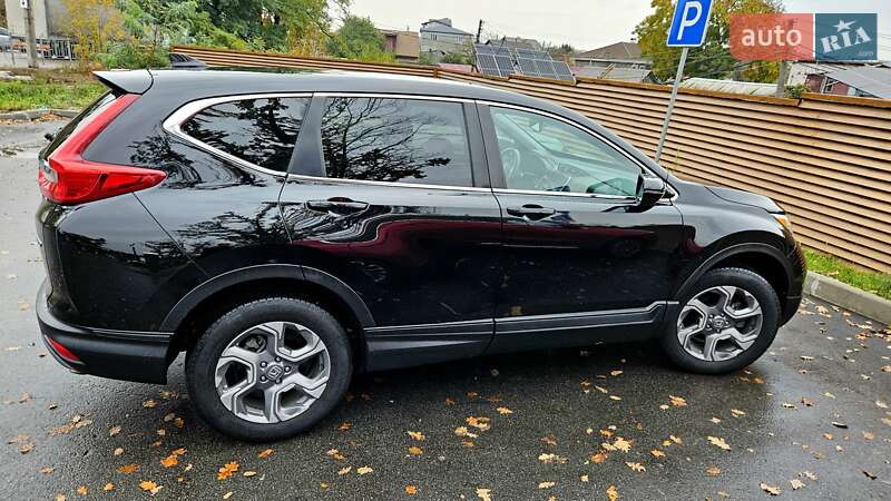 Внедорожник / Кроссовер Honda CR-V 2019 в Киеве