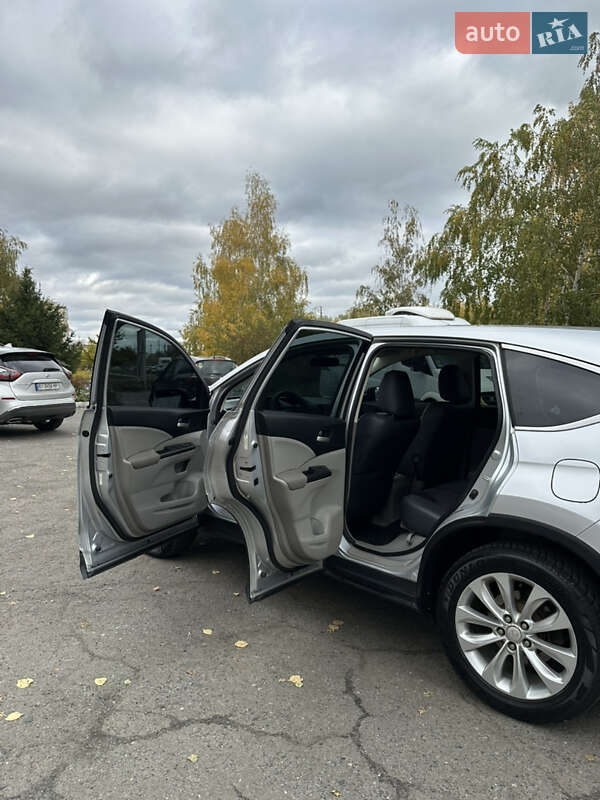 Внедорожник / Кроссовер Honda CR-V 2014 в Полтаве