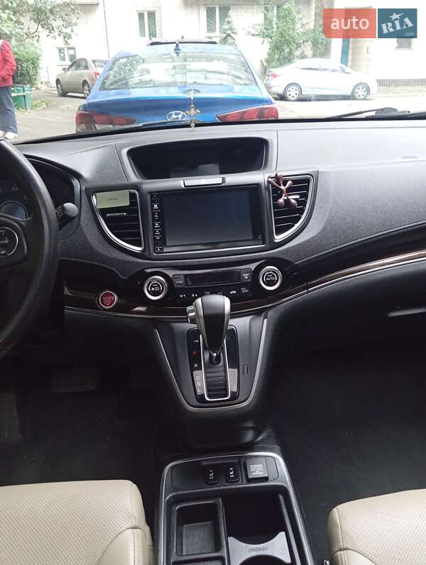 Внедорожник / Кроссовер Honda CR-V 2016 в Киеве