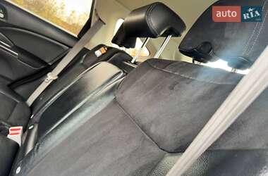 Позашляховик / Кросовер Honda CR-V 2015 в  фото 41 Позашляховик / Кросовер Honda CR-V 2015 в