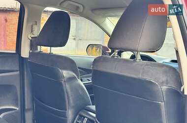 Позашляховик / Кросовер Honda CR-V 2015 в  фото 46 Позашляховик / Кросовер Honda CR-V 2015 в
