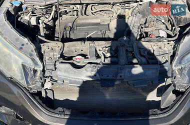 Позашляховик / Кросовер Honda CR-V 2015 в  фото 14 Позашляховик / Кросовер Honda CR-V 2015 в