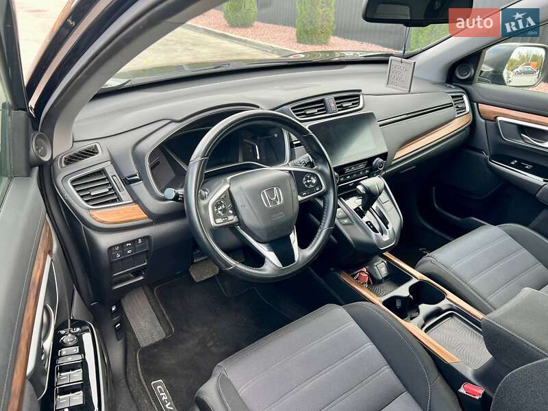 Внедорожник / Кроссовер Honda CR-V 2019 в Одессе
