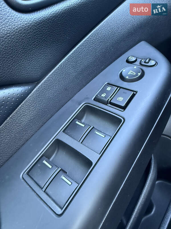 Позашляховик / Кросовер Honda CR-V 2014 в Самборі фото 40 Позашляховик / Кросовер Honda CR-V 2014 в Самборі