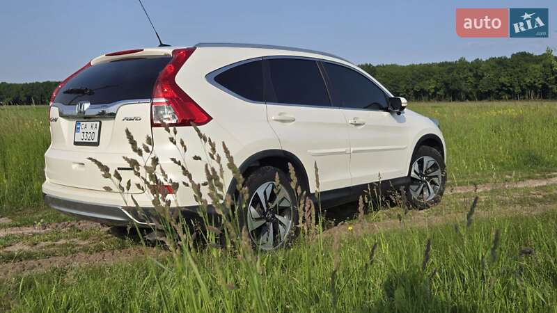 Позашляховик / Кросовер Honda CR-V 2015 в Києві