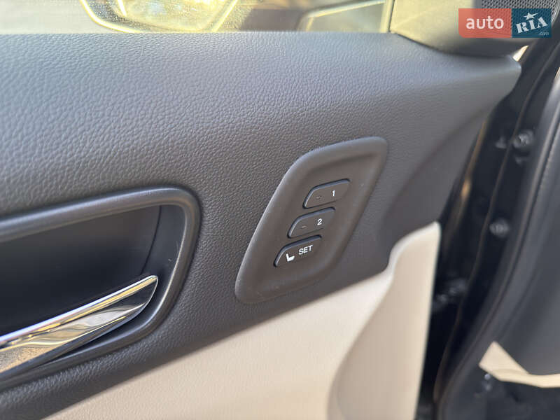 Позашляховик / Кросовер Honda CR-V 2013 в Радивиліві фото 29 Позашляховик / Кросовер Honda CR-V 2013 в Радивиліві