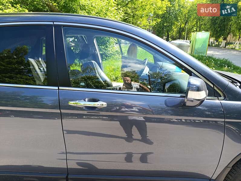 Позашляховик / Кросовер Honda CR-V 2011 в Чернігові