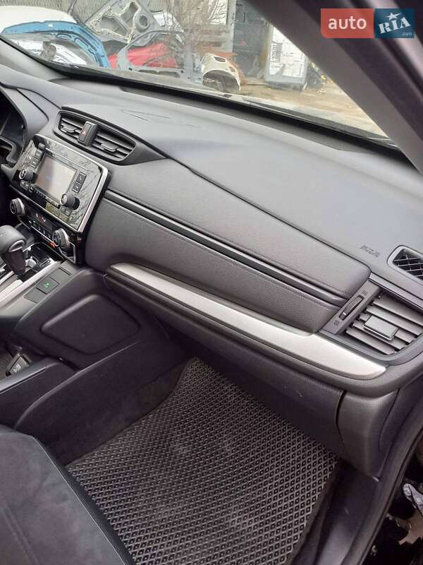 Позашляховик / Кросовер Honda CR-V 2017 в Львові