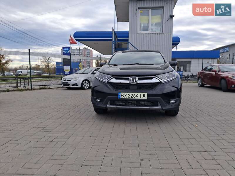Внедорожник / Кроссовер Honda CR-V 2018 в Хмельницком