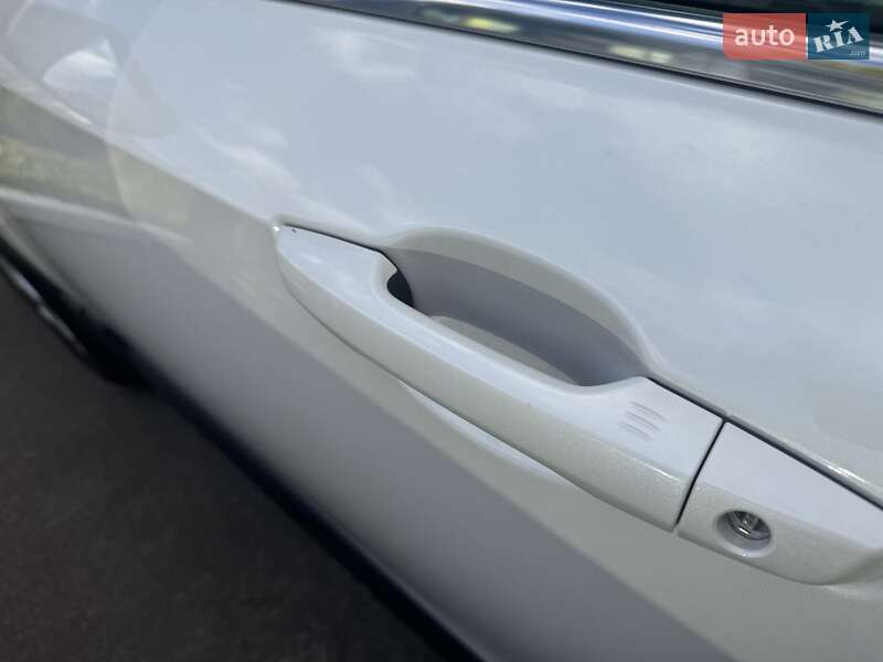 Позашляховик / Кросовер Honda CR-V 2017 в Києві