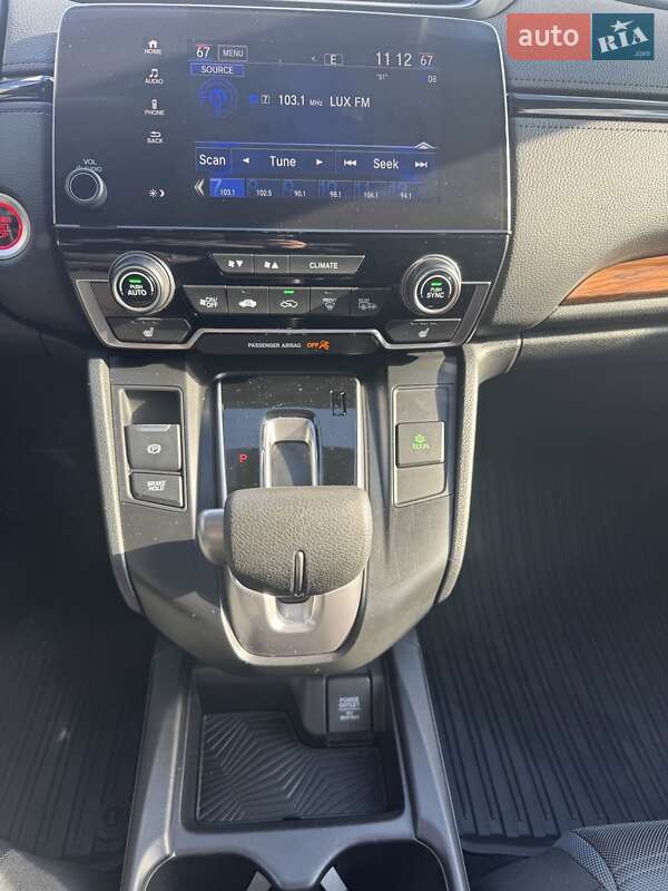 Позашляховик / Кросовер Honda CR-V 2017 в Києві