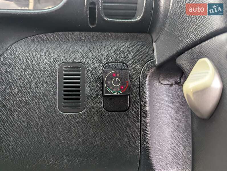 Позашляховик / Кросовер Honda CR-V 2003 в Трускавці