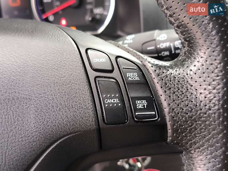 Позашляховик / Кросовер Honda CR-V 2010 в Києві