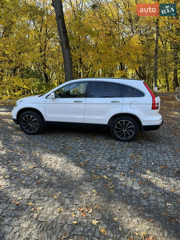 Внедорожник / Кроссовер Honda CR-V 2011 в Черновцах