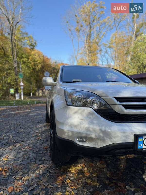 Внедорожник / Кроссовер Honda CR-V 2011 в Черновцах