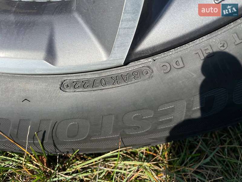 Внедорожник / Кроссовер Honda CR-V 2022 в Киеве