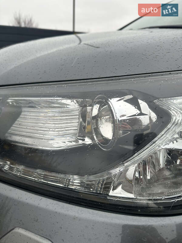 Внедорожник / Кроссовер Honda CR-V 2013 в Виннице