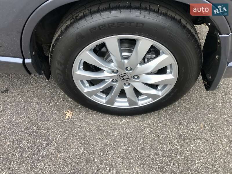 Позашляховик / Кросовер Honda CR-V 2010 в П'ятихатках