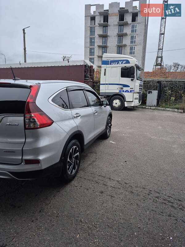 Внедорожник / Кроссовер Honda CR-V 2016 в Киеве