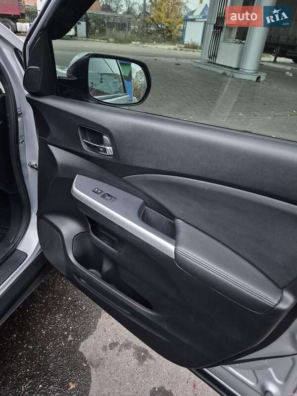 Внедорожник / Кроссовер Honda CR-V 2016 в Киеве