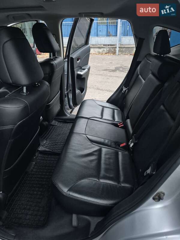 Внедорожник / Кроссовер Honda CR-V 2016 в Киеве