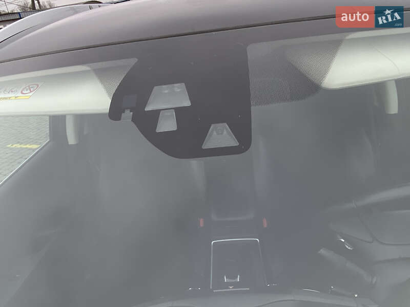 Позашляховик / Кросовер Honda CR-V 2015 в Чернівцях