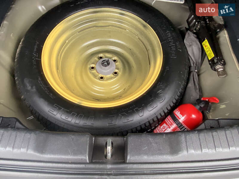 Позашляховик / Кросовер Honda CR-V 2015 в Чернівцях