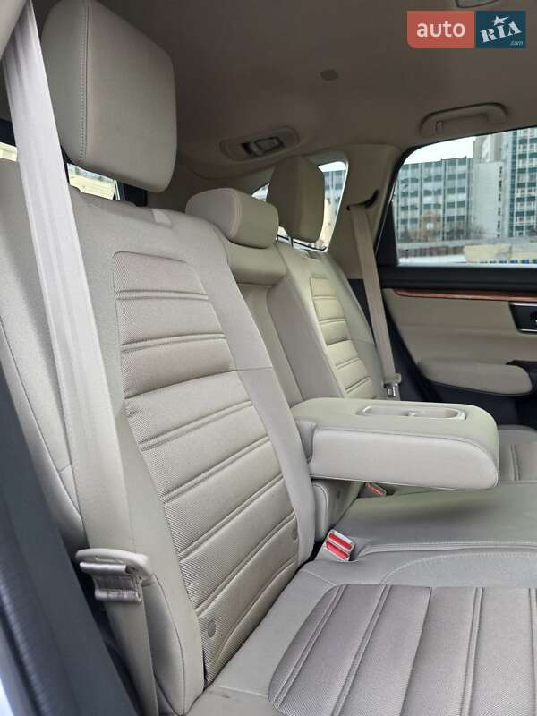 Позашляховик / Кросовер Honda CR-V 2018 в Києві