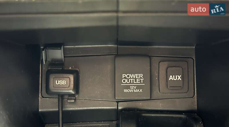 Внедорожник / Кроссовер Honda CR-V 2015 в Киеве