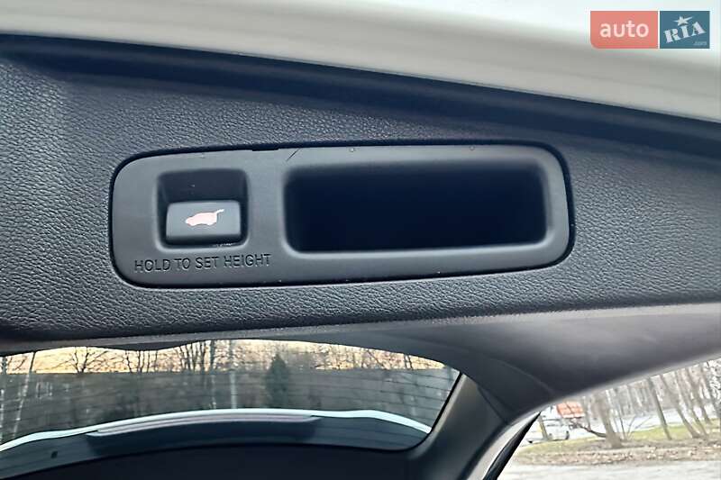 Позашляховик / Кросовер Honda CR-V 2017 в Києві фото 34 Позашляховик / Кросовер Honda CR-V 2017 в Києві