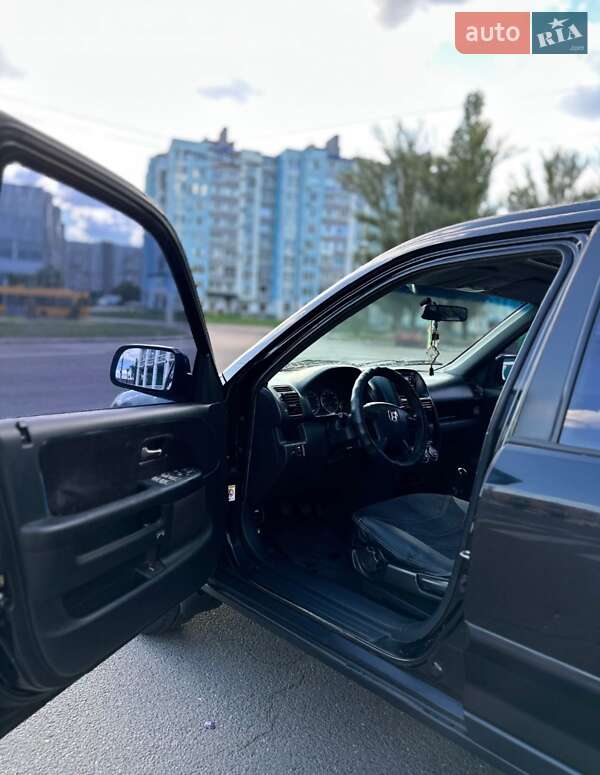 Позашляховик / Кросовер Honda CR-V 2004 в Черкасах