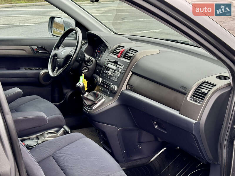 Позашляховик / Кросовер Honda CR-V 2011 в Полтаві