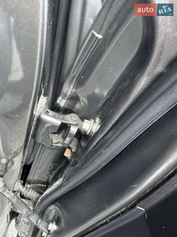 Позашляховик / Кросовер Honda CR-V 2011 в Полтаві