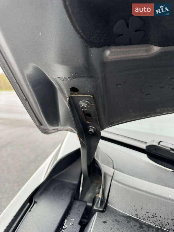 Позашляховик / Кросовер Honda CR-V 2011 в Полтаві