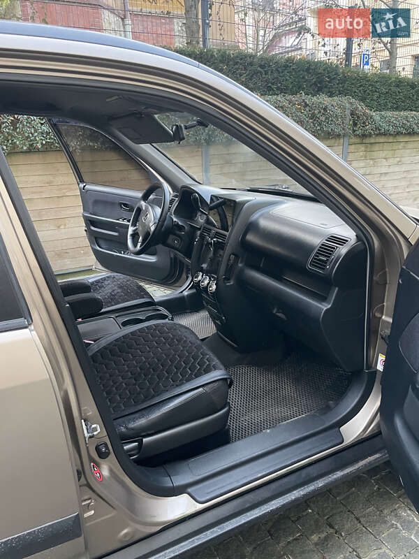 Внедорожник / Кроссовер Honda CR-V 2003 в Львове