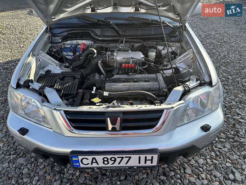 Позашляховик / Кросовер Honda CR-V 1998 в Смілі фото 4 Позашляховик / Кросовер Honda CR-V 1998 в Смілі