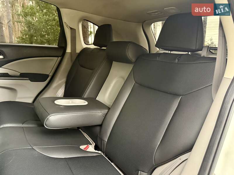 Позашляховик / Кросовер Honda CR-V 2015 в Києві