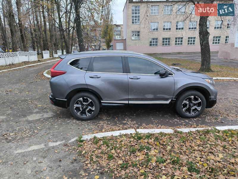 Позашляховик / Кросовер Honda CR-V 2016 в Полтаві