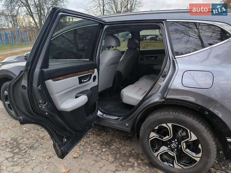 Позашляховик / Кросовер Honda CR-V 2016 в Полтаві