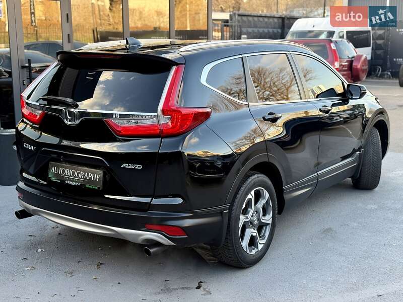 Позашляховик / Кросовер Honda CR-V 2017 в Києві